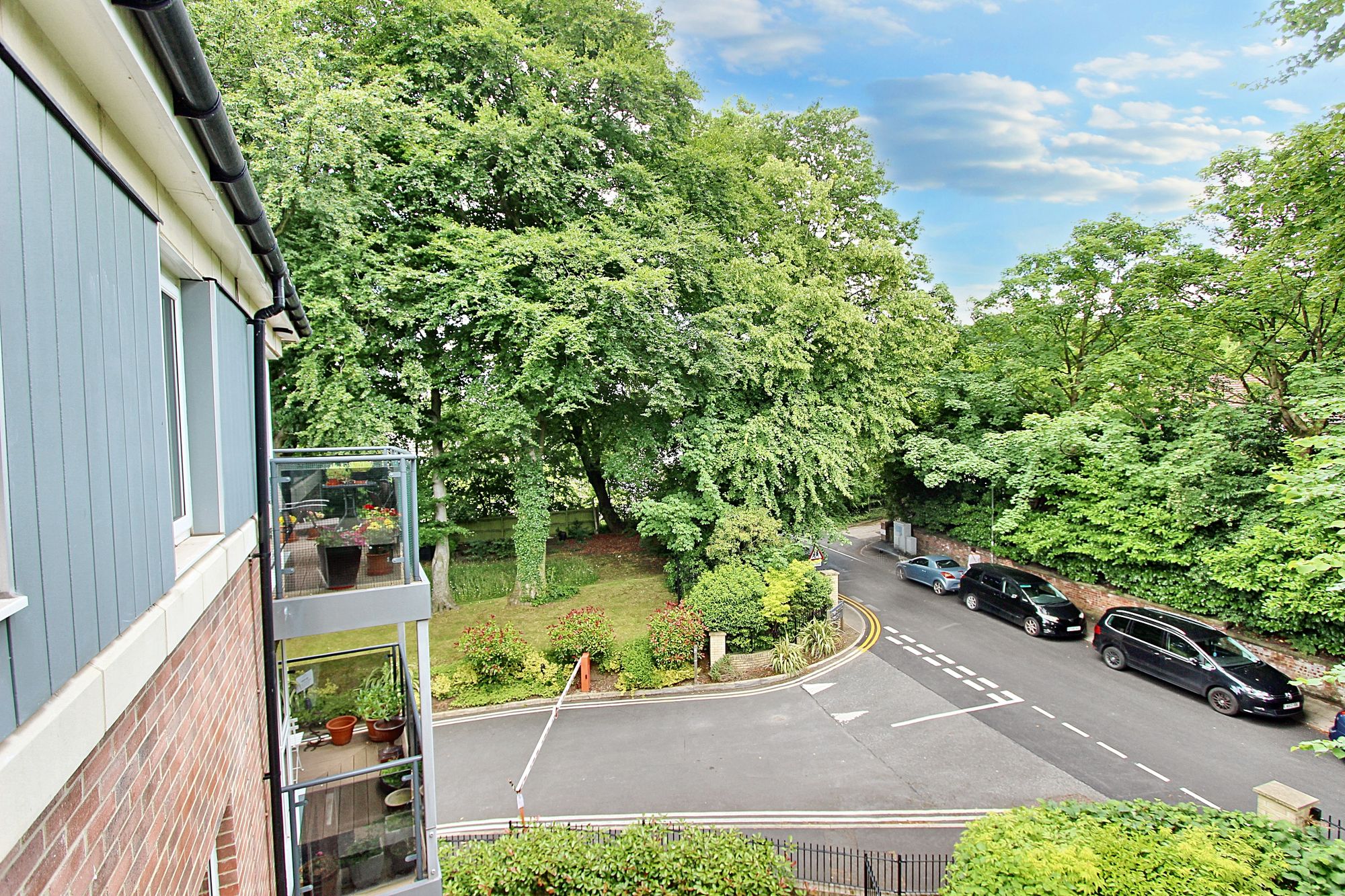 Images for Park View Road, Prestwich, M25