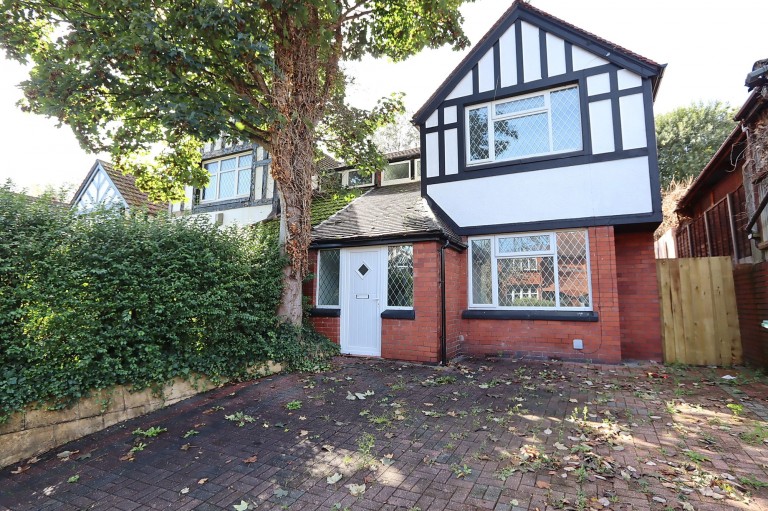 View Full Details for Lichfield Drive, Prestwich, M25